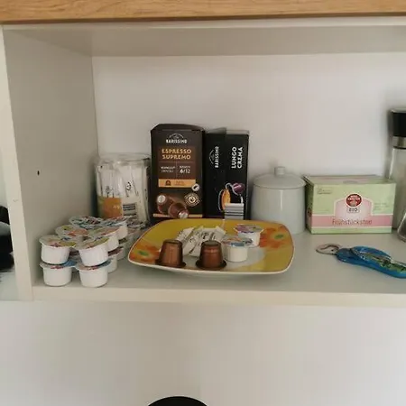 Mit Garten Und Terrasse